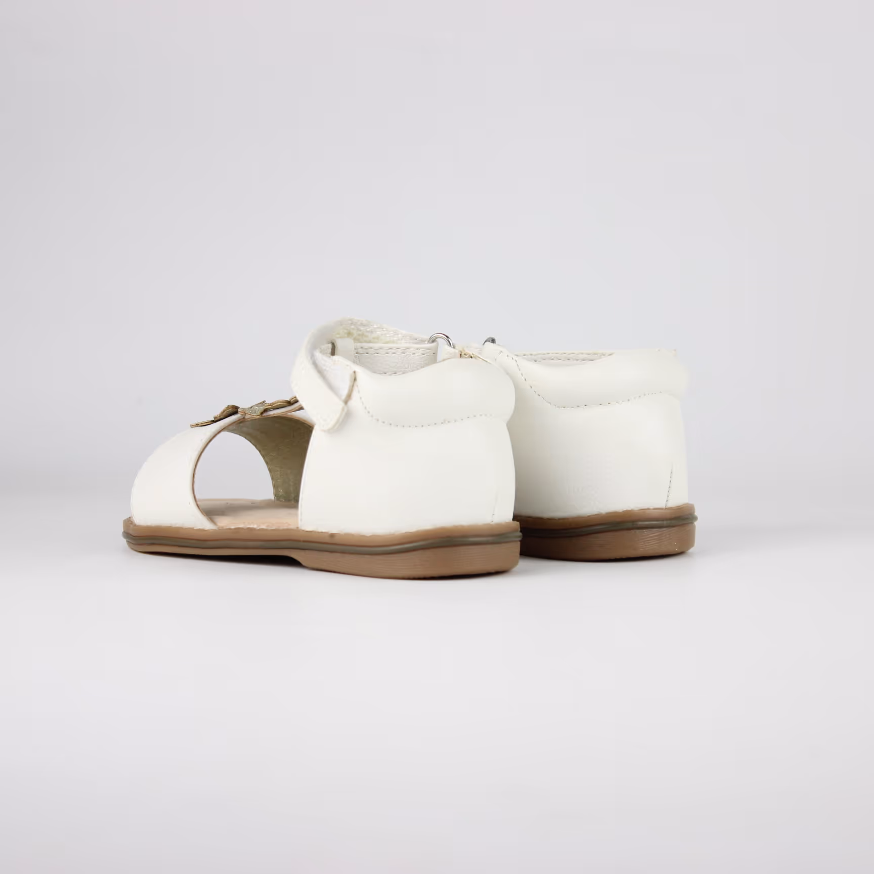 587791-WHT-PLA_2