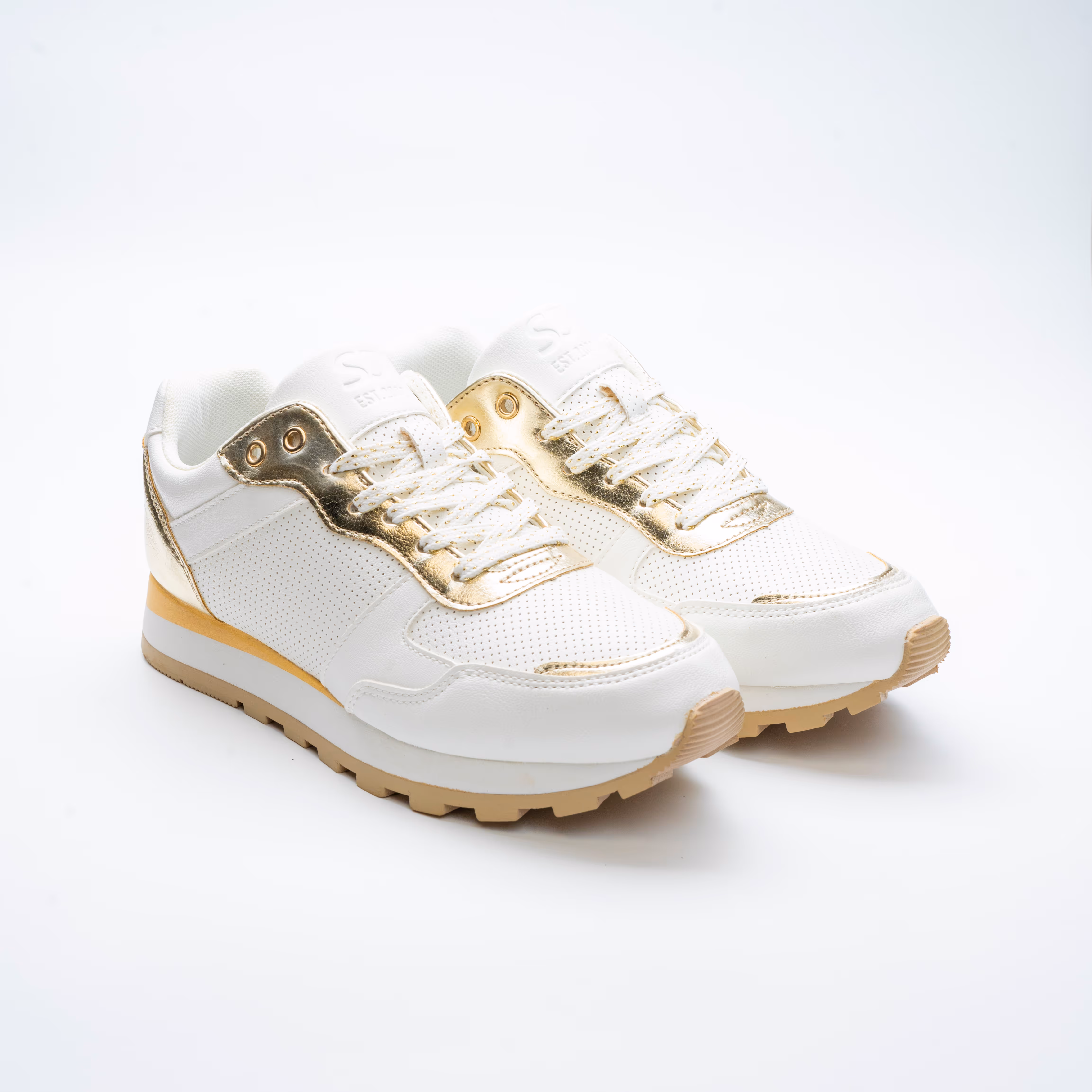 588720-WHT-PLA_1