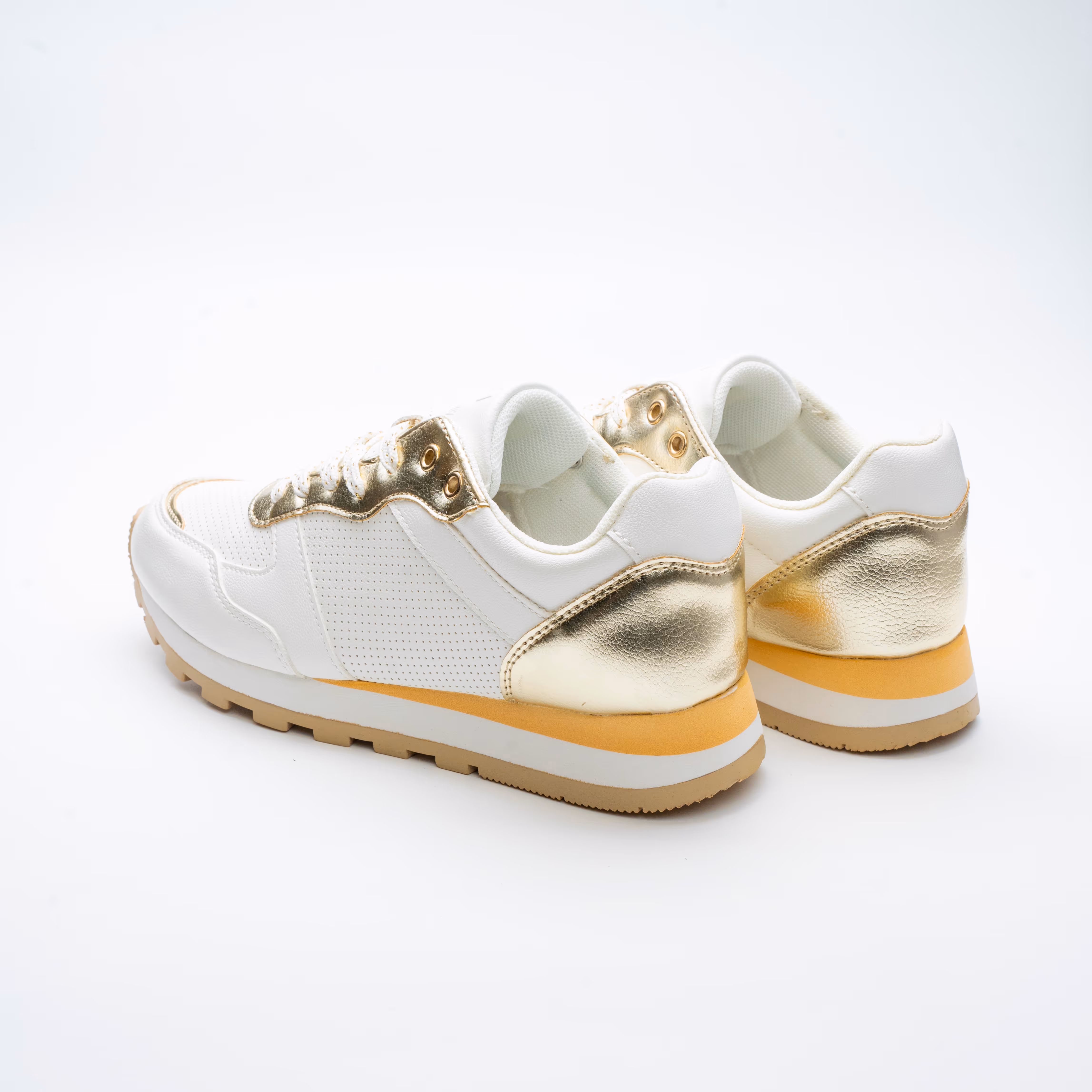 588720-WHT-PLA_2