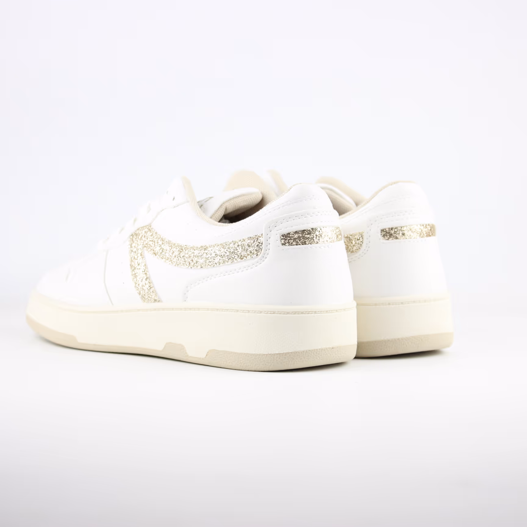591250-WHT-PLA_2
