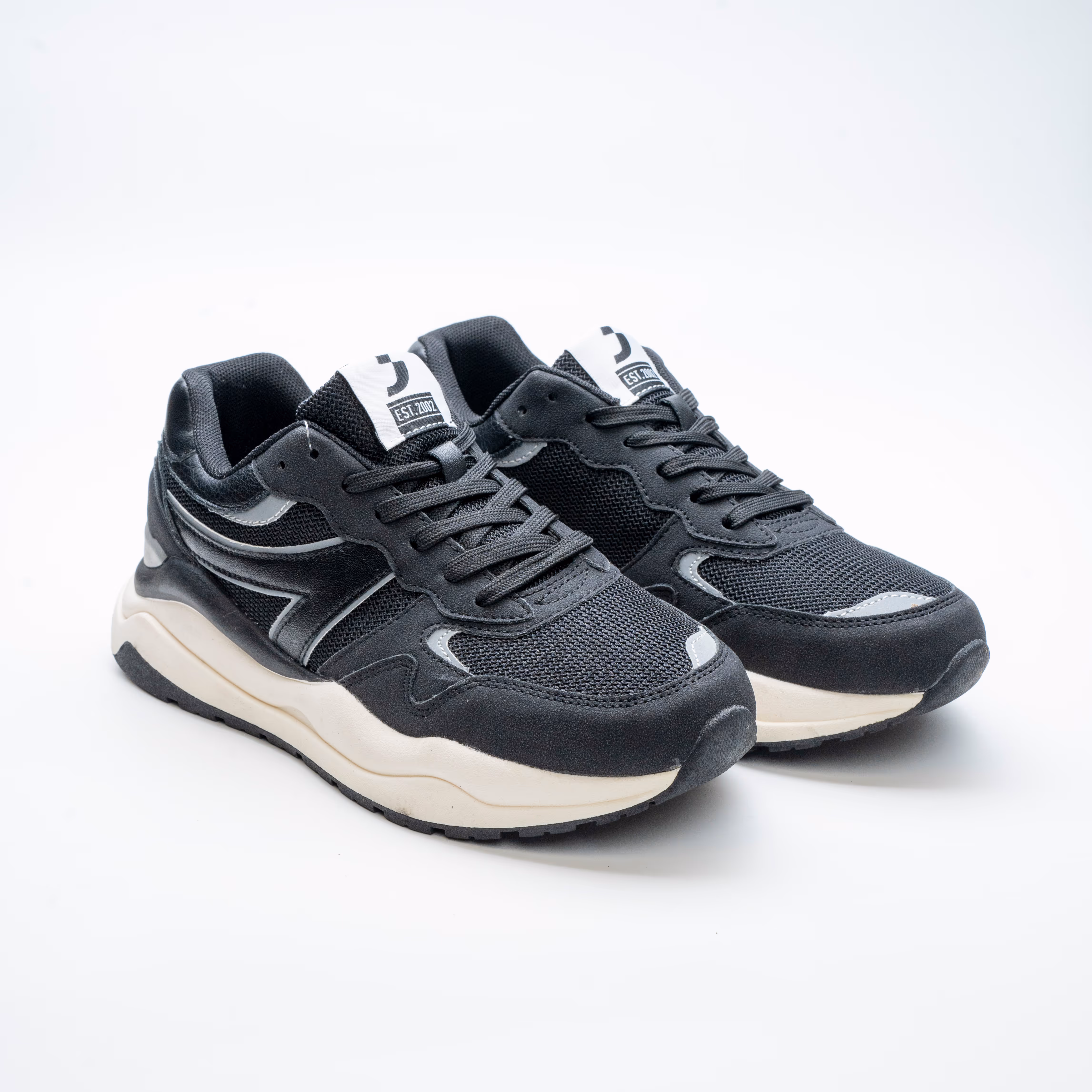 597216-BLK-SIL_1