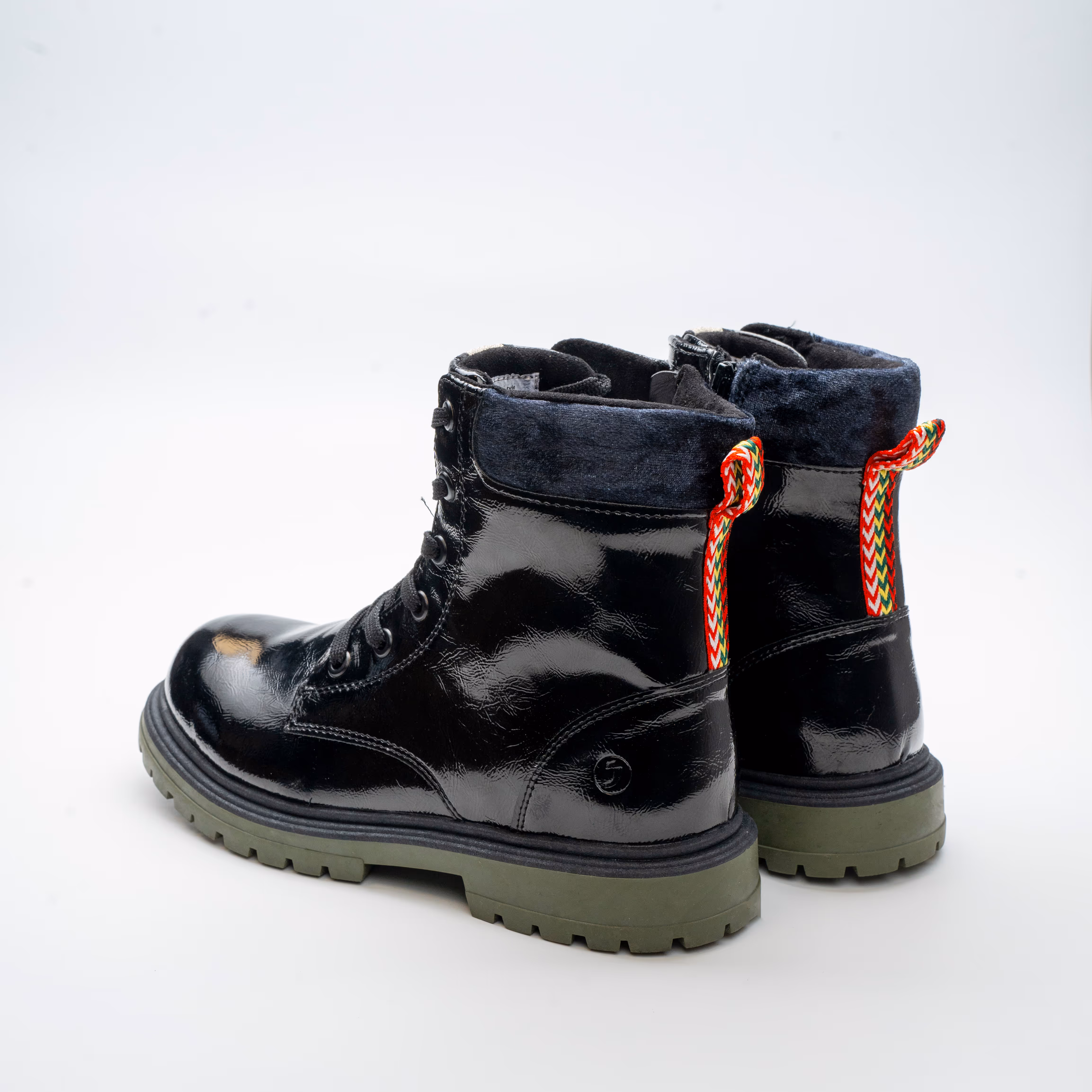 597891-BLK-KHA_2