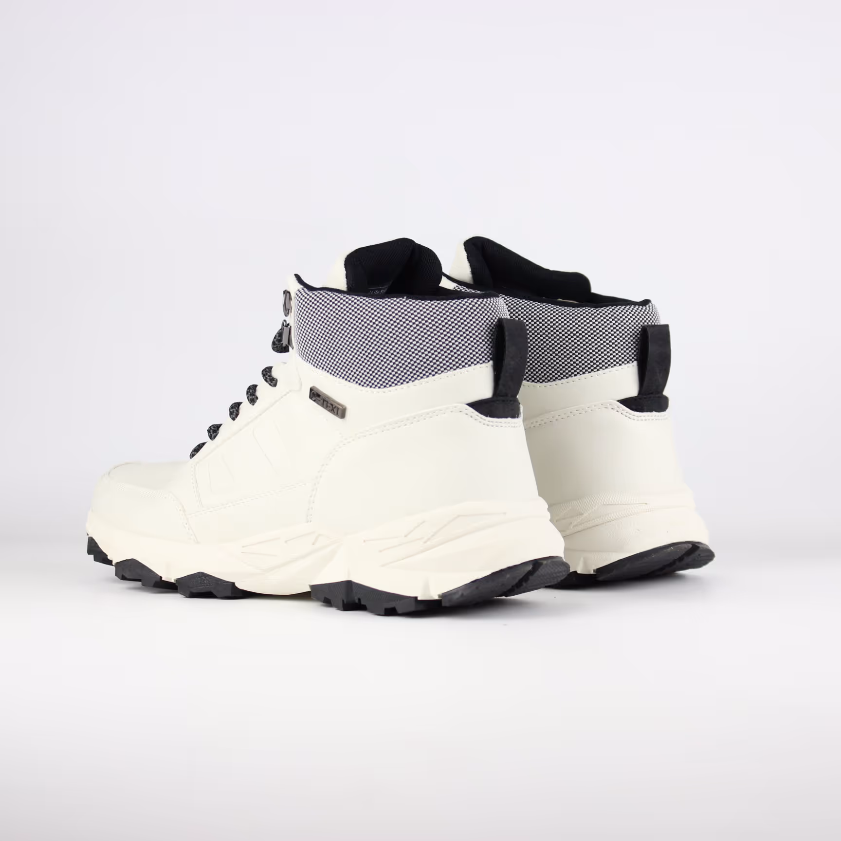 598829-WHT-BLK_2